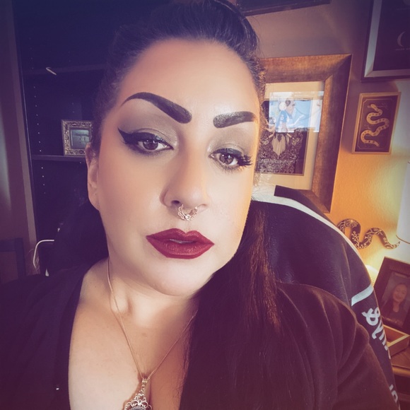 Meet your Posher, Alejandra - Picture 8 of 8